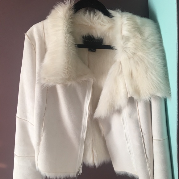 Moda international faux fur white coat - Picture 2 of 5